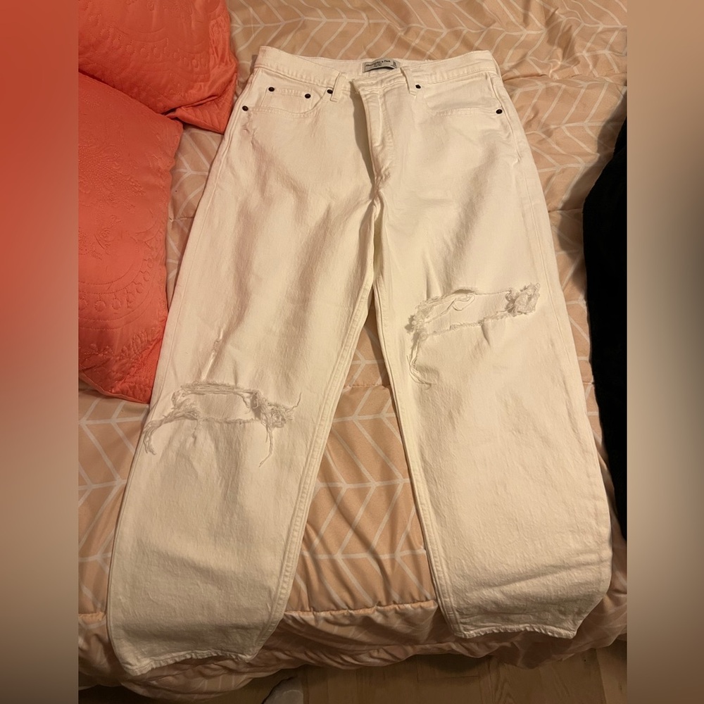 Abercrombie high rise mom jean